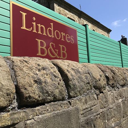 Lindores Bed And Breakfast Brighouse Exteriör bild